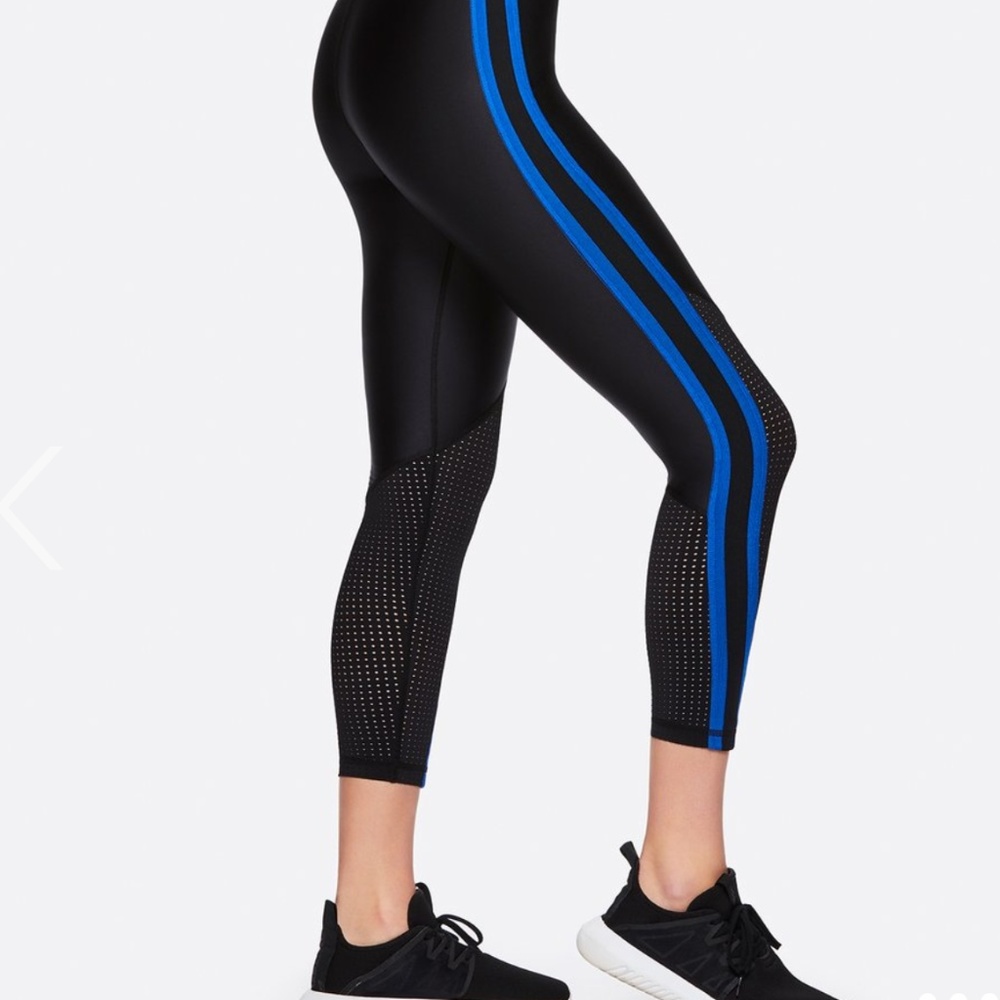 ALALA Blue & Black Nearly New Leggings